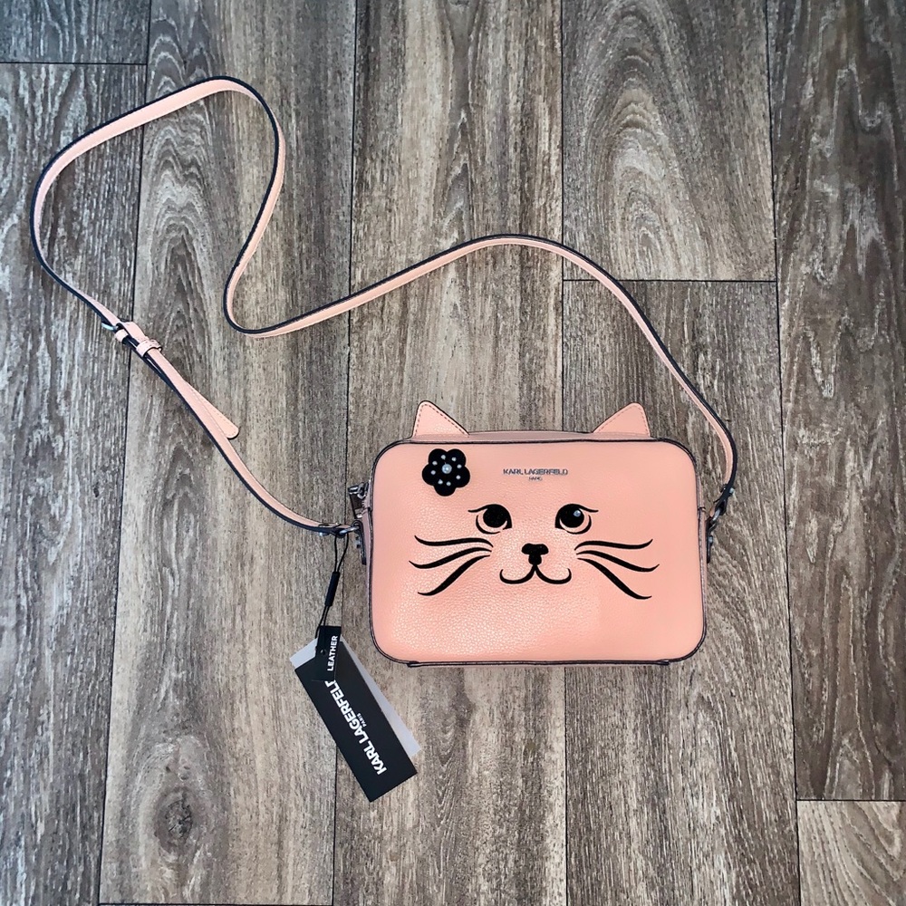 Adorable leather purse! NWT